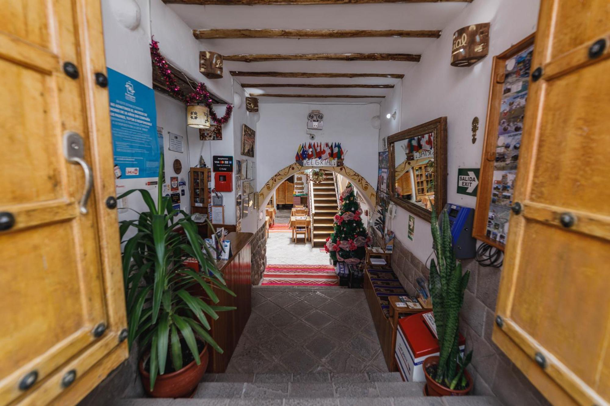 Hostal El Grial กุสโก ภายนอก รูปภาพ