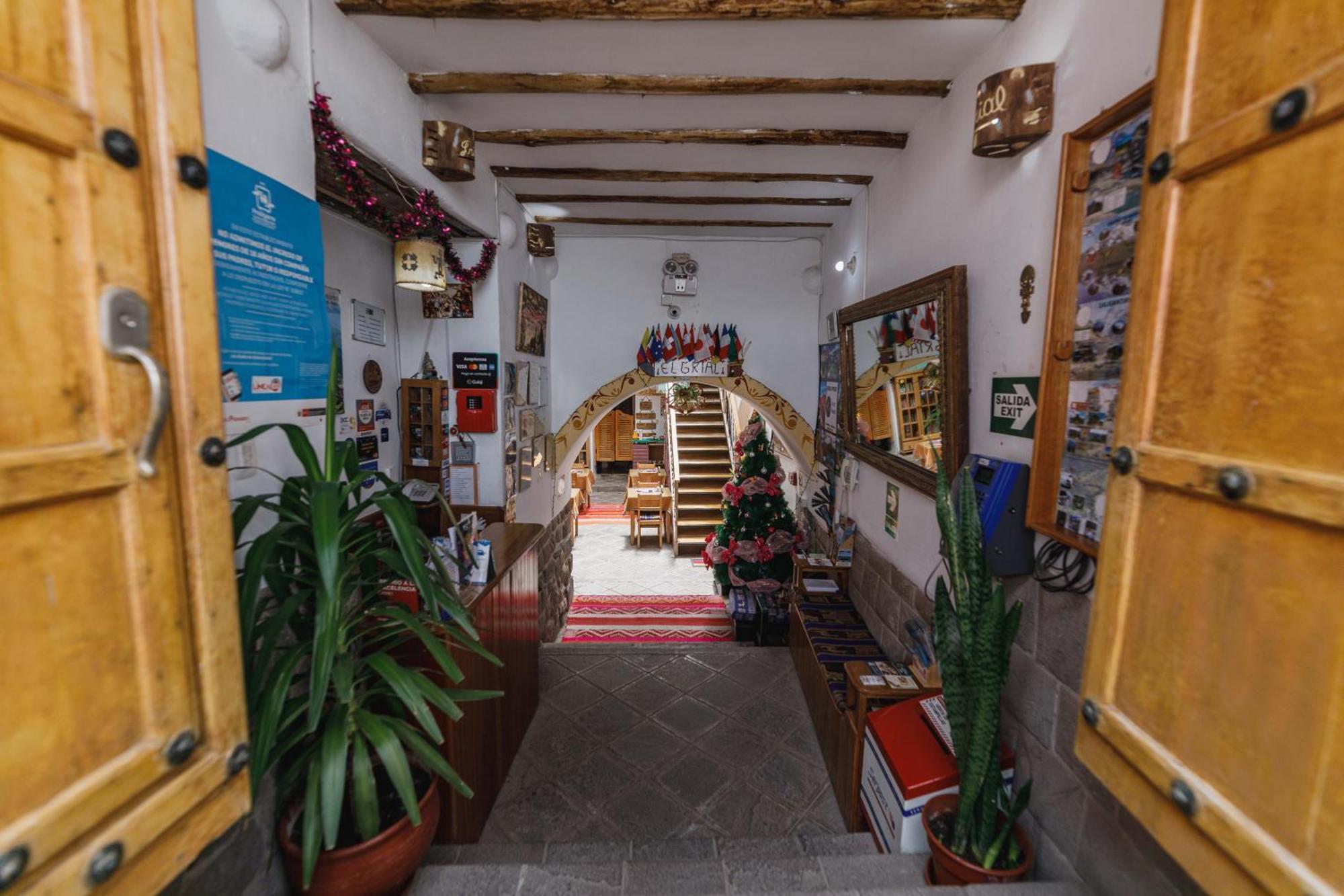 Hostal El Grial กุสโก ภายนอก รูปภาพ