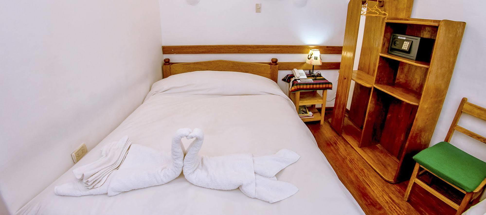 Hostal El Grial กุสโก ภายนอก รูปภาพ